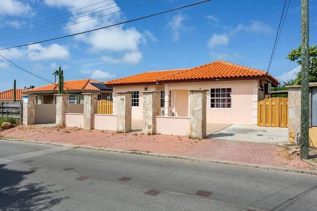 Villa Sabana Noord 0*,